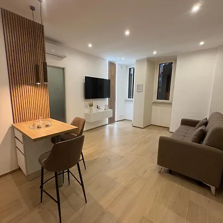 Apartamento Gianvenuti House - Metro A With Jacuzzi