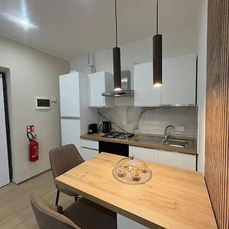 Apartamento Gianvenuti House - Metro A With Jacuzzi
