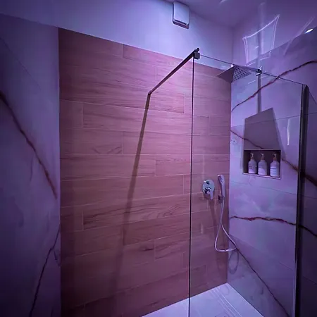 Appartement Gianvenuti House - Metro A With Jacuzzi *