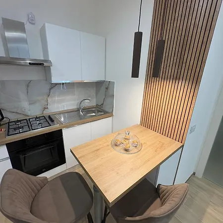 Gianvenuti House - Metro A With Jacuzzi